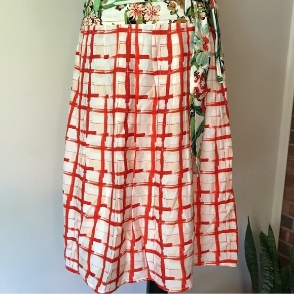 ANTHROPOLOGIE Maeve pleated skirt. Size 8. - Picture 3 of 11